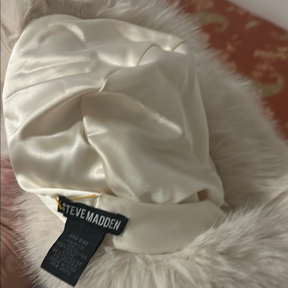 Steve Madden Cream Faux Fur Hat Plush Wide Band - Picture 7 of 7